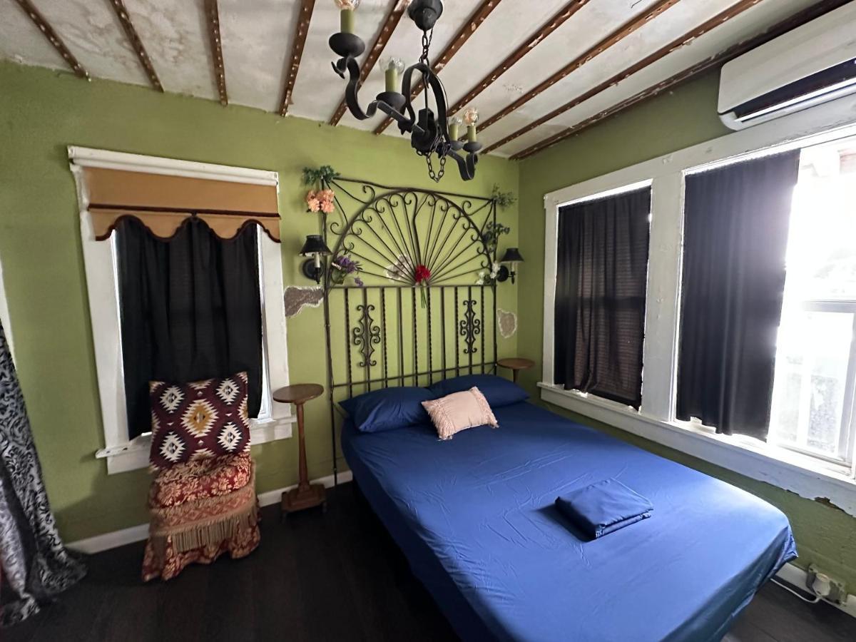 Oqp Vacations Hostel Miami Exterior photo